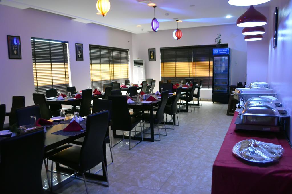 โรงแรมเดอ ซานโตส Agege ภายนอก รูปภาพ